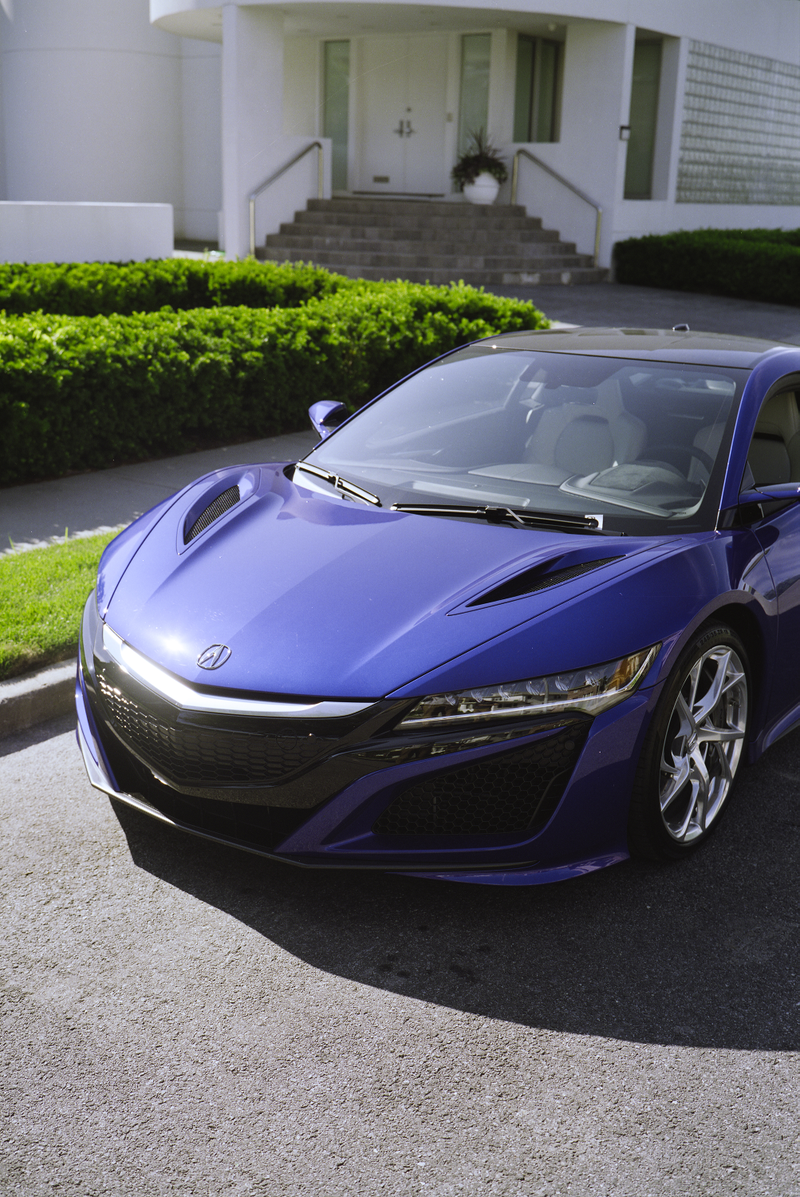 Illustration for article titled How The Acura NSX Feels Against A McLaren 570S